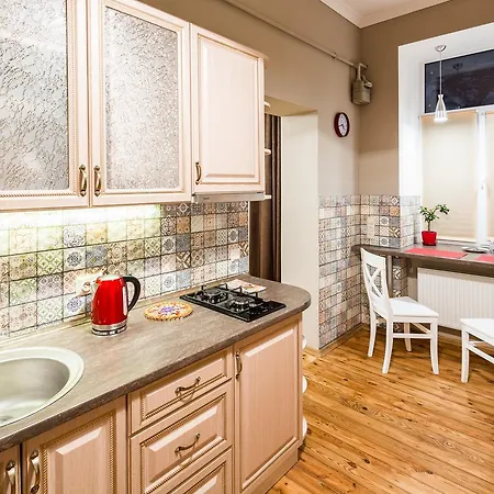 Onlviv Teatralna 23 * Львів