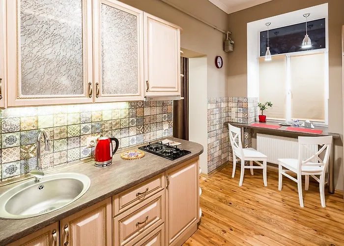 Onlviv Teatralna 23 * Lviv